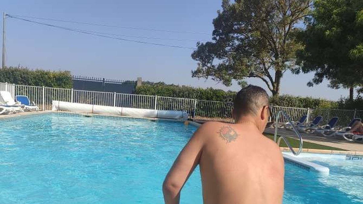 REPORTAGE. "On fait du naturisme depuis 12 ans, nos enfants ne sont pas au courant, on n’a pas envie de se justifier" : dans ce camping près de Toulouse, la nudité rime avec liberté pour les vacanciers