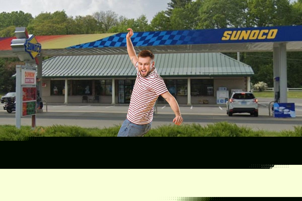 Watch as Halfmoon Gas Station Had Customers Dance For a Discount