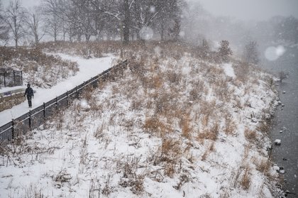 Bitter Cold Sticking Around As Chicago Expects More Lake-Effect Snow Friday