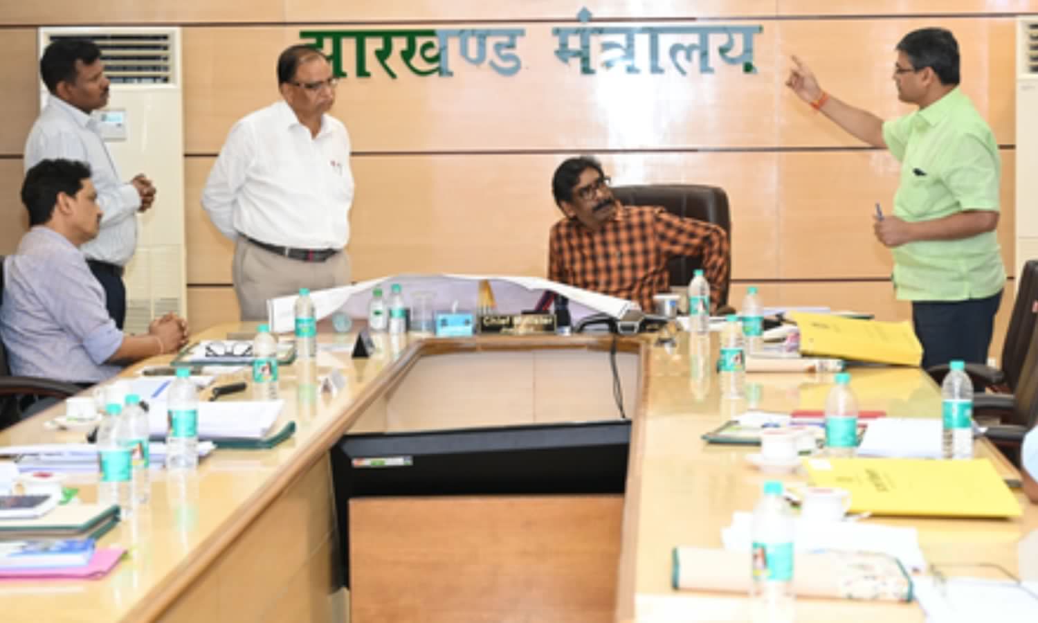 Jharkhand CM urges PM Modi to enhance central funding for scholarship schemes in state