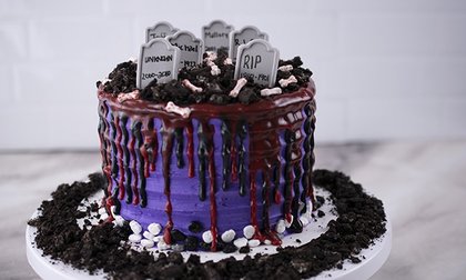 Scare Up a Sweet, Thrilling Treat With This Ghostly Graveyard Cake