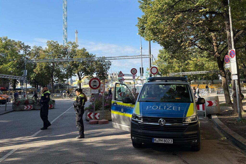 Tanquen l’Oktoberfest de Munic arran d’una explosió, un mort i una amenaça de bomba