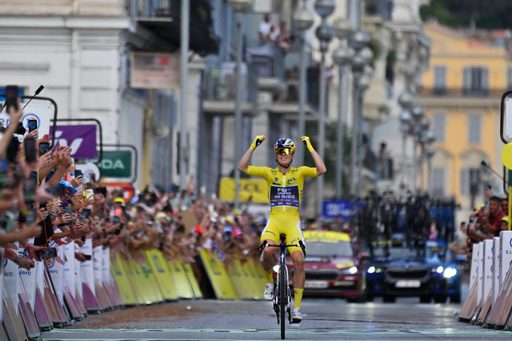Tears of joy for Demi Vollering after winning the Women’s Tour de France for the second time