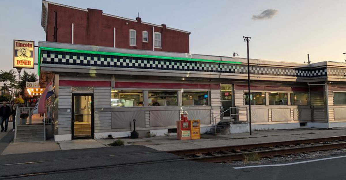 These 12 Pennsylvania Dining Spots Are Still Living Big Just Like The 70s