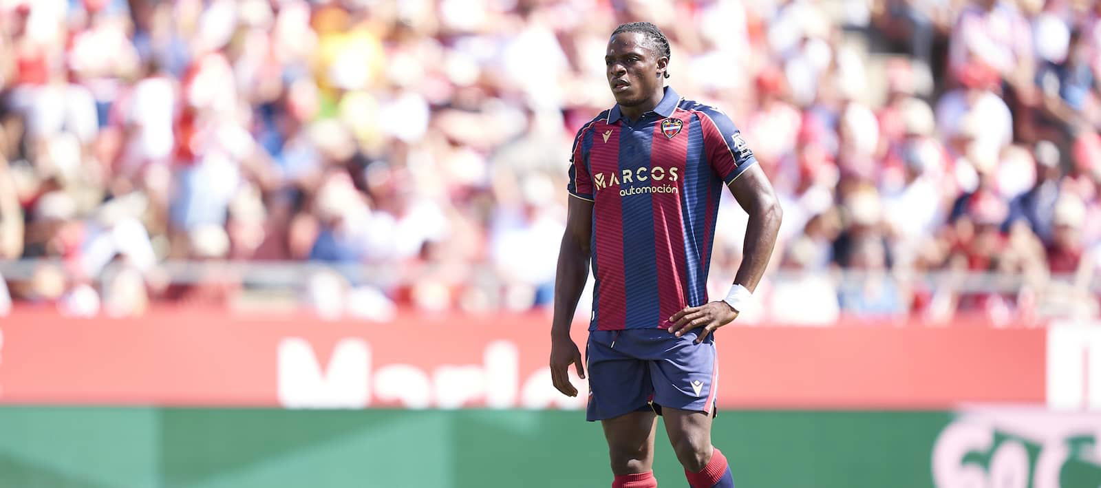 Barcelona abandon pursuit of United target, €30m now opens door for Ineos to sign "dangerous" La Liga star - report