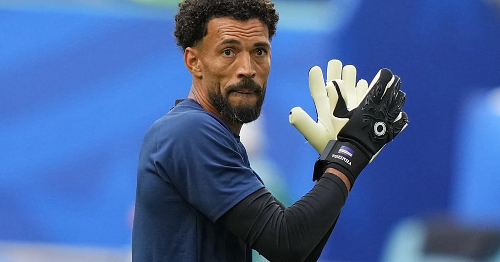 Name headache for Cape Verde's Vozinha at Colo Colo