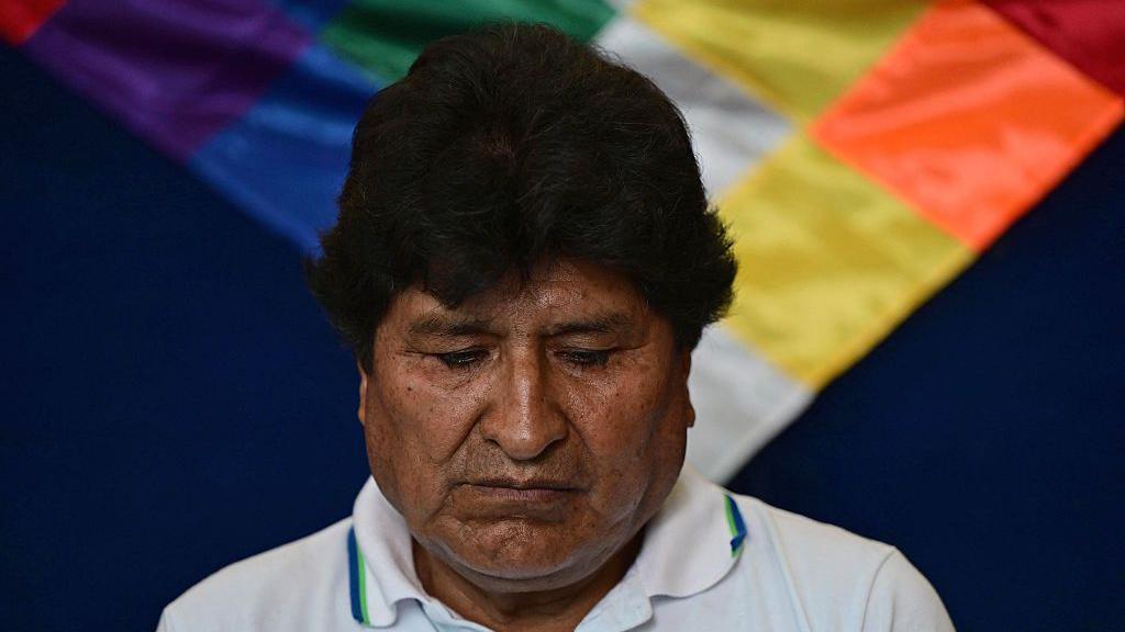 Fiscalía en Bolivia ordena el arresto de Evo Morales: por qué el expresidente denuncia una “brutal guerra judicial”