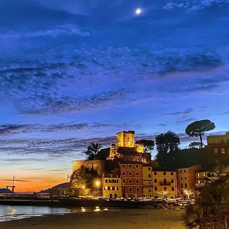 Study opera, win a seaside holiday