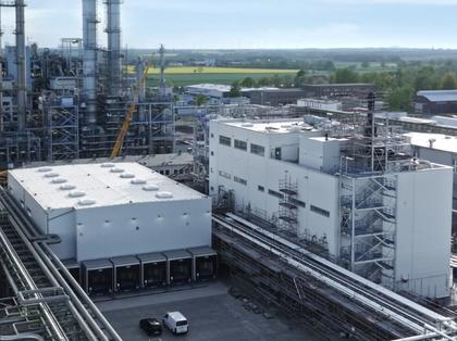 Wacker launches hybrid polymer production in Nünchritz