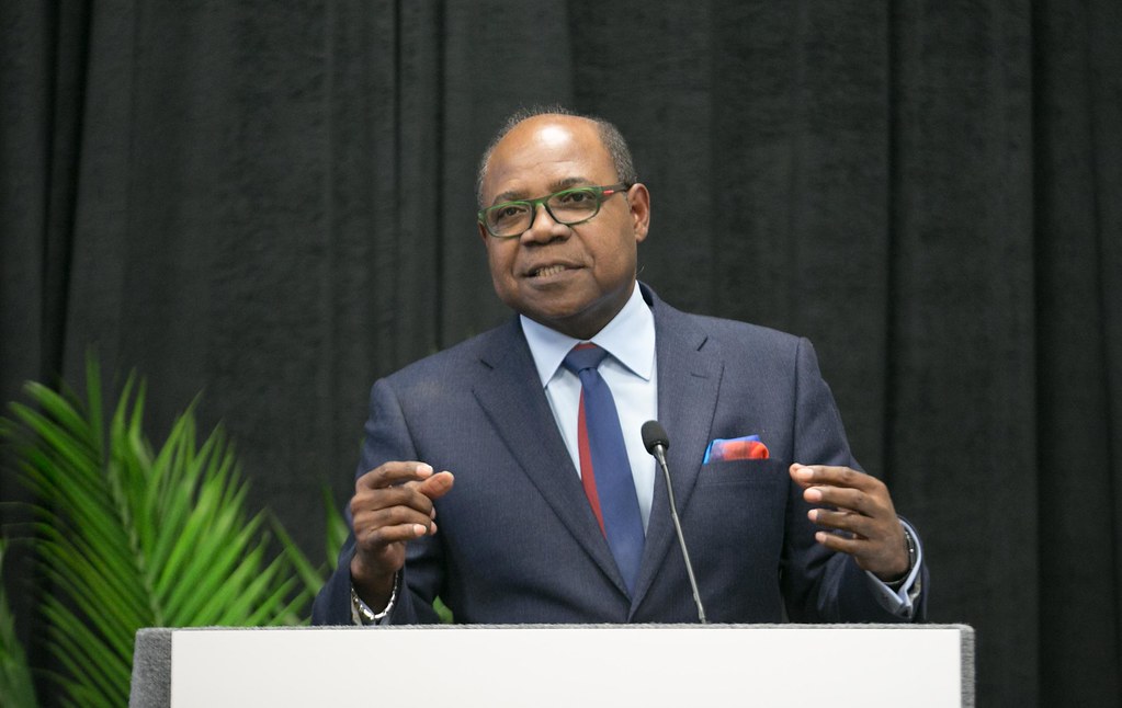 Comment on Jamaica Tourism Minister Addresses Pandemic in Travel and Tourism by Dropbox URL Shortener