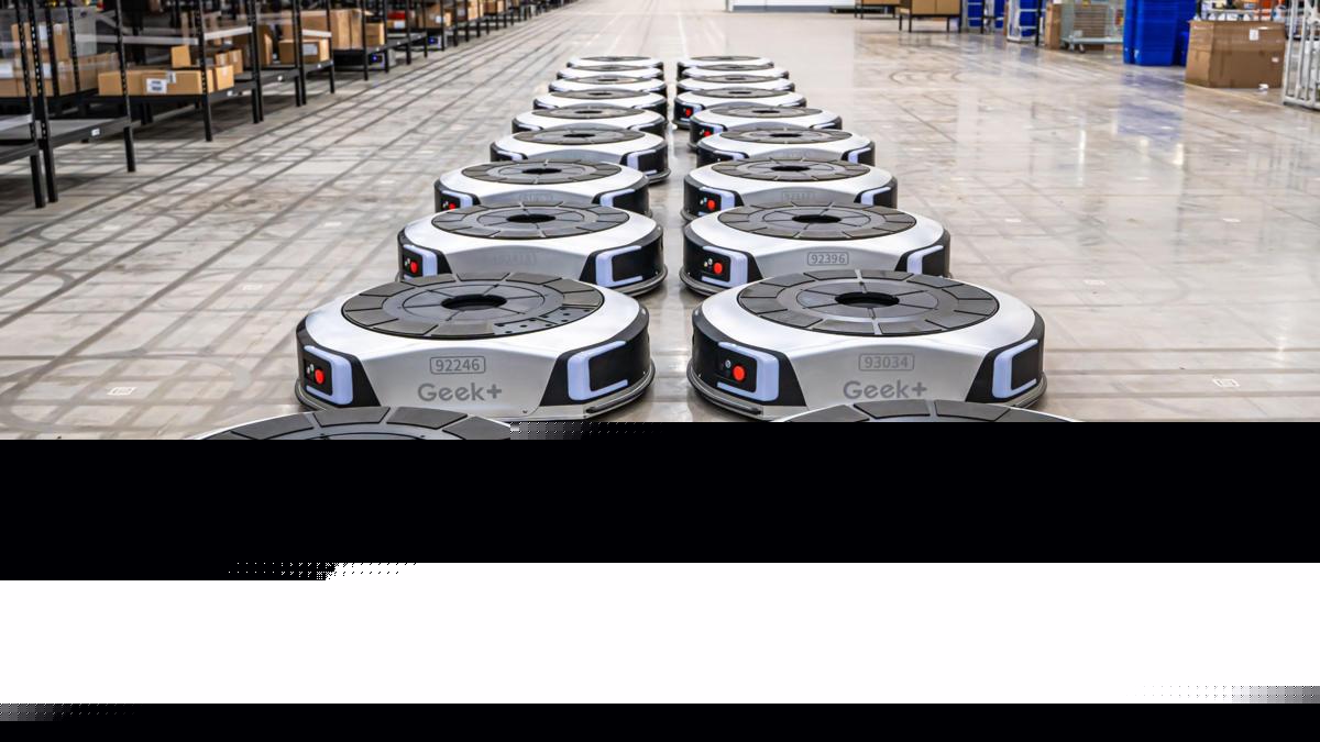 The Chinese robot army transforming the UK's retail industry