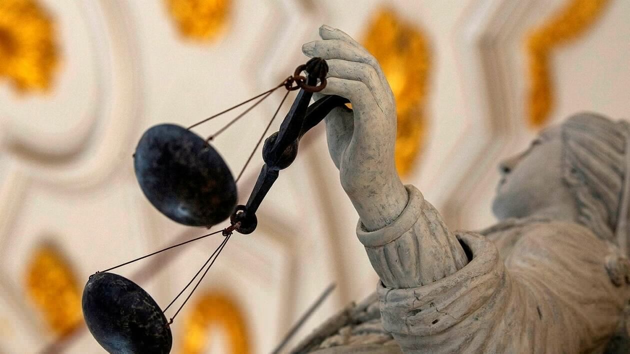 Un Russe et un Franco-Ukrainien de 19 ans condamnés après des saluts nazis près d’une synagogue