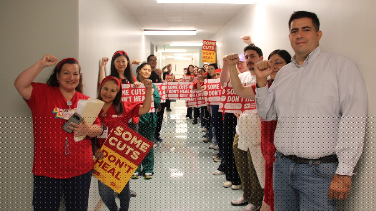 Enfermeras de Dignity Health muestran fuerza ante amenaza de despidos