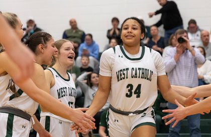 Sub-zero temperatures can’t keep down these rising Grand Rapids-area girls hoops teams