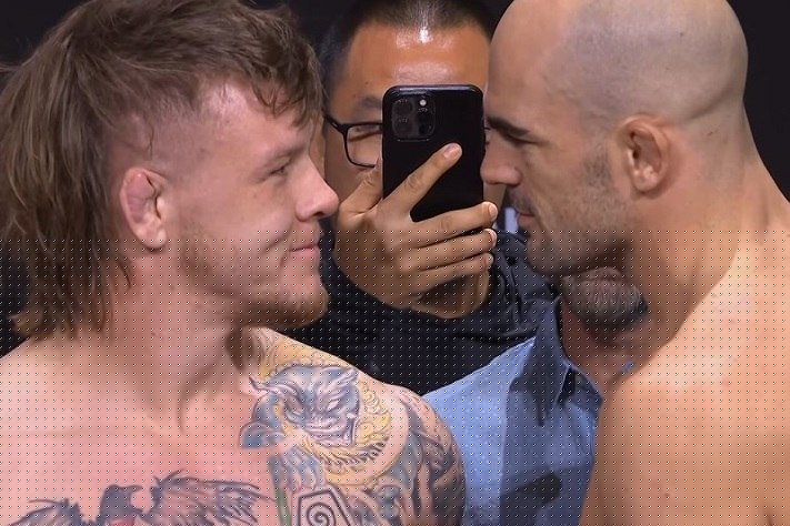 UFC Perth: Jimmy Crute Locks Up Nasty Submission on Ivan Erslan