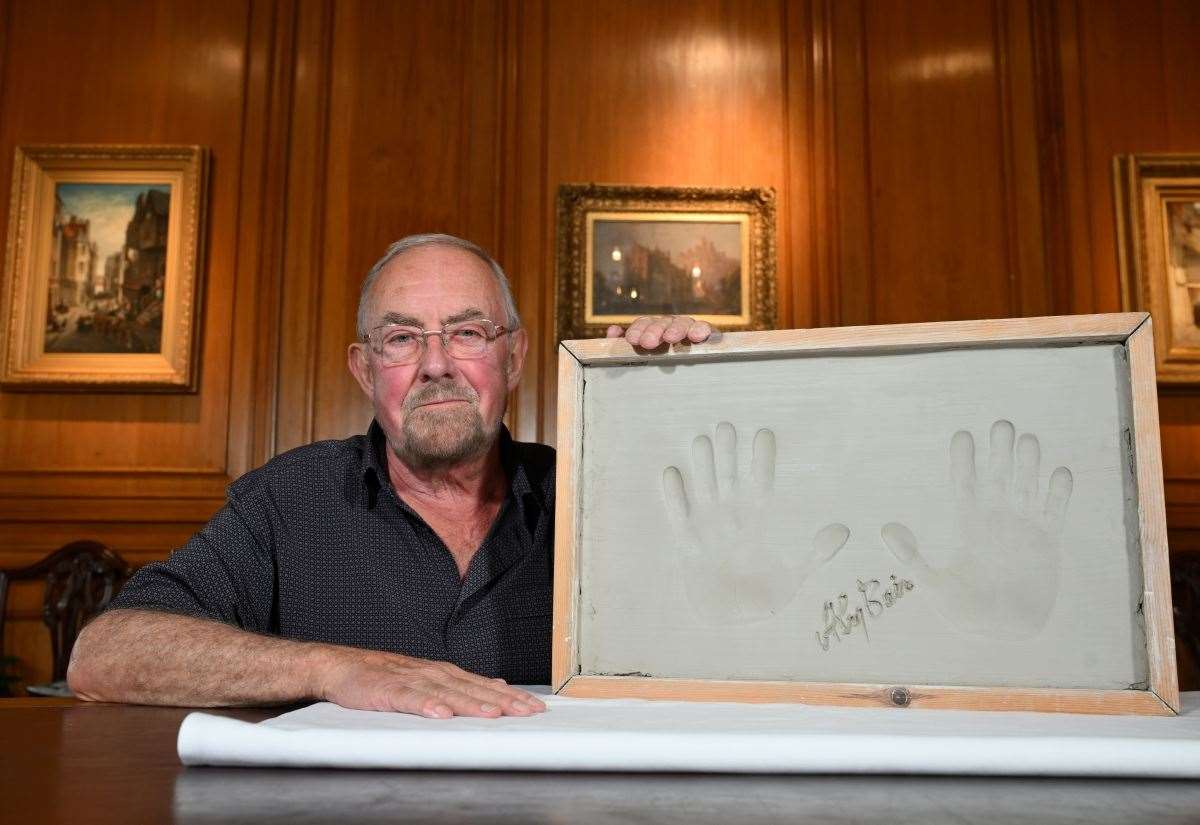 ‘Unparalleled’ cultural force Aly Bain to have his handprints laid outside the Edinburgh City Chambers