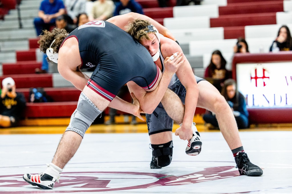 Pin in final bout lifts Downingtown East