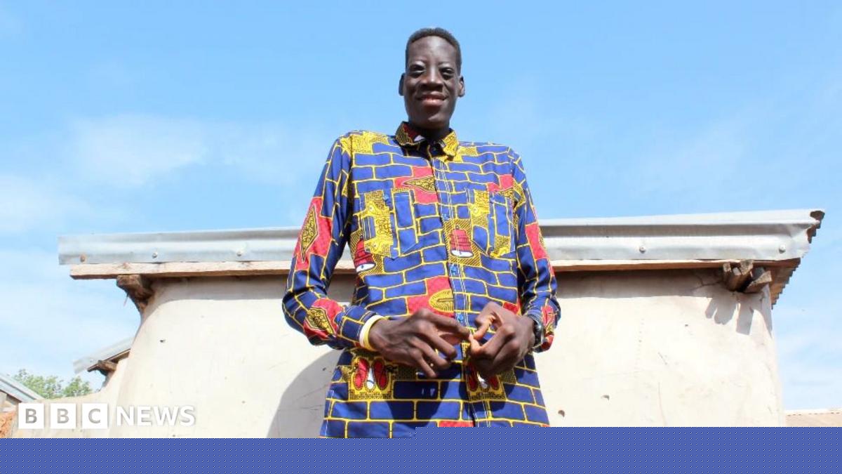 Ghana mourns its tallest man - a 'generous and popular giant'