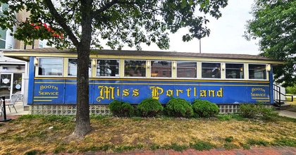 The Blueberry Pancake At This Old-Timey Diner In Maine Is So Good, You’ll Want It Daily
