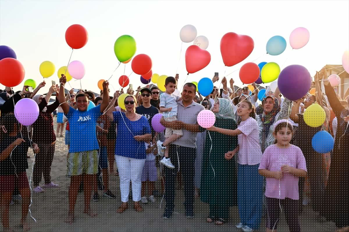 DMD hastası Göktuğ için balonlu kutlama