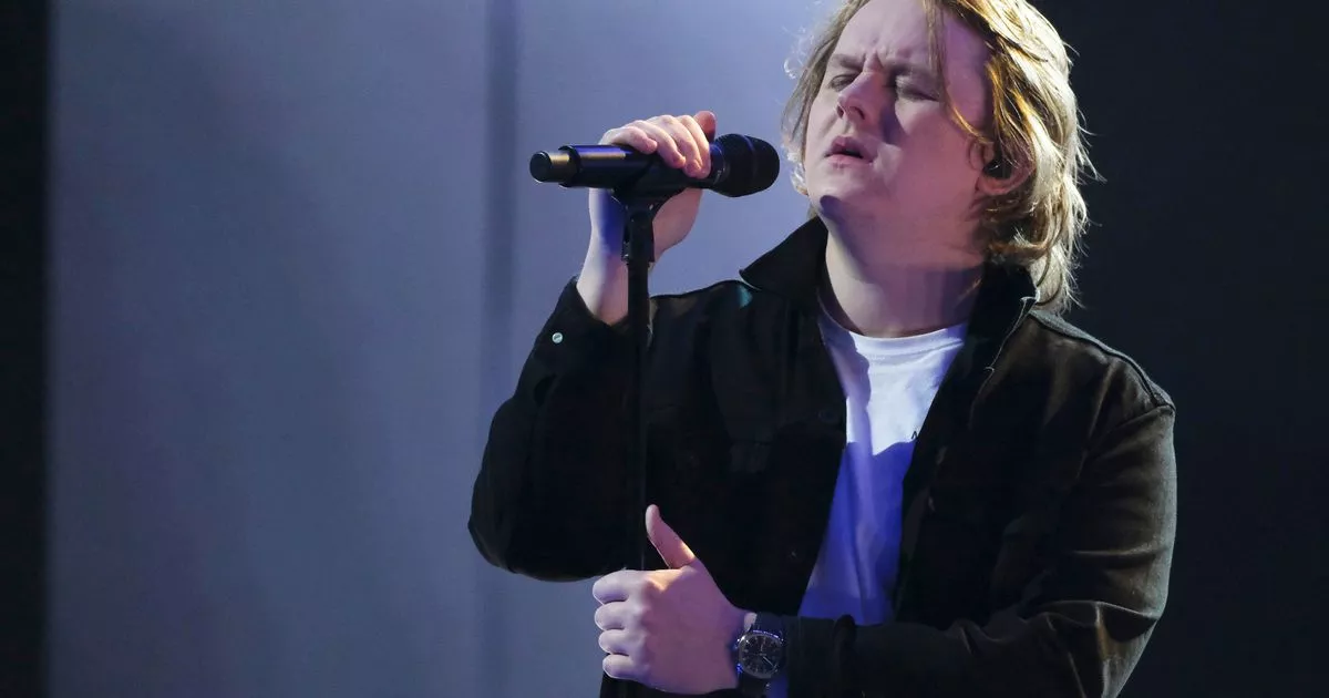 Lewis Capaldi names Glasgow restaurant that serves 'the best curry you'll ever have'