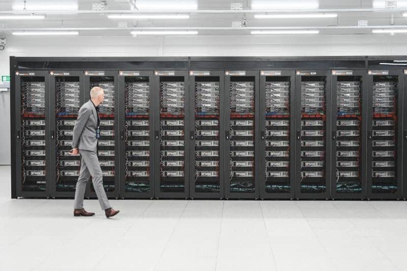 UE lansează apelul pentru construirea a șapte „gigafabrici” destinate antrenării tehnologiilor de inteligență artificială de nouă generație