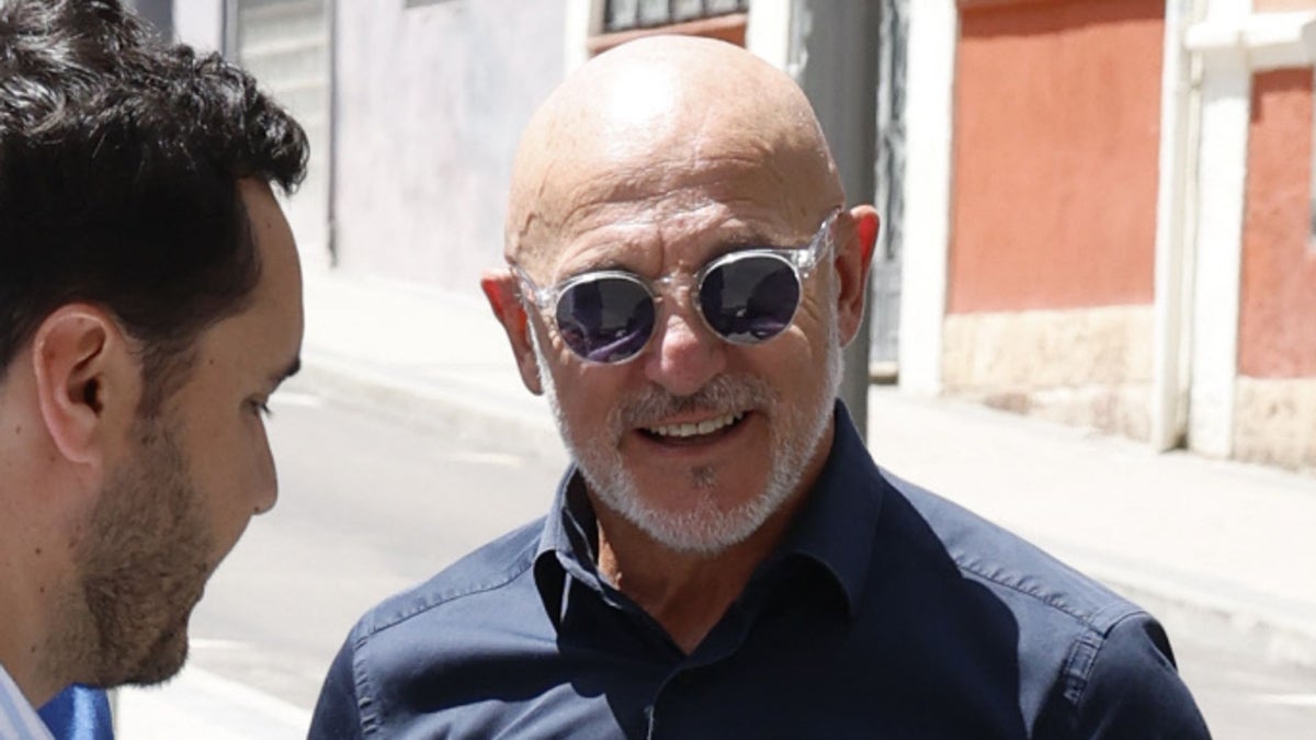 Luis de la Fuente, "encantado", reacciona al nuevo tatuaje de Marc Cucurella de su cara