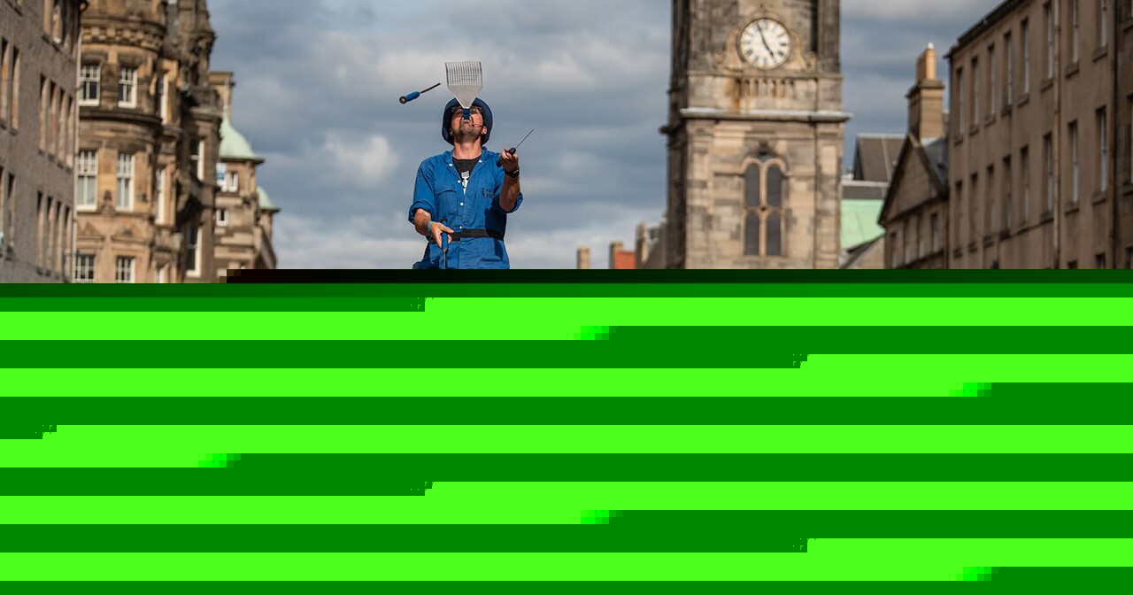 Artists and visitors flock to Edinburgh as Fringe gets under way