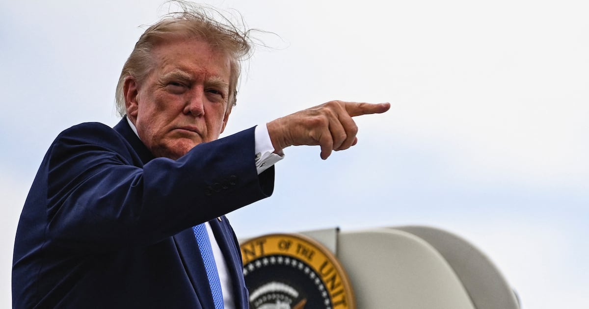 Trump Gushes About Darline Graham as She Defies Lindsey’s Memory for Him