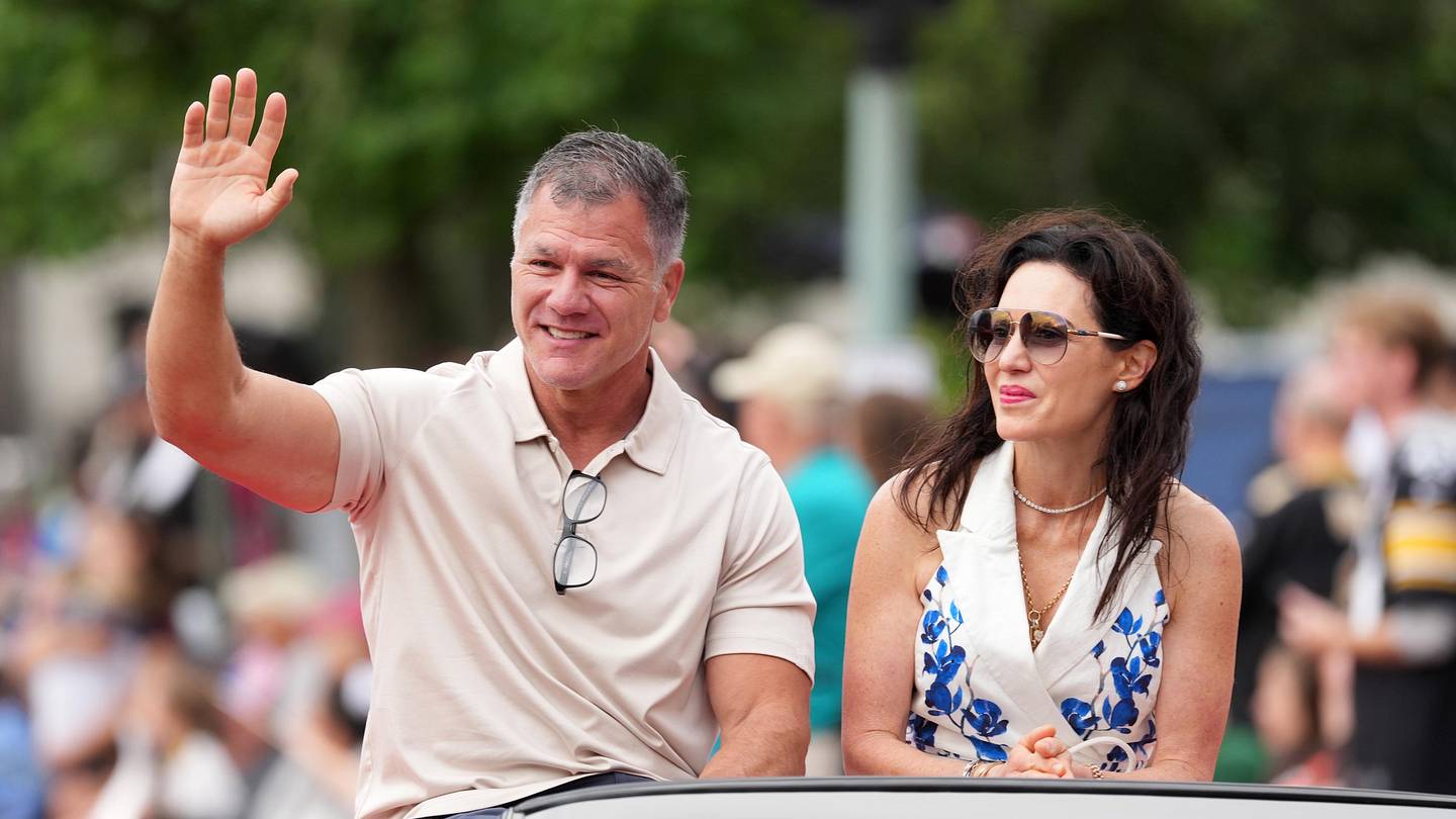 Adam Vinatieri's Hall of Fame moment was a tough pill for Patriots fans to swallow