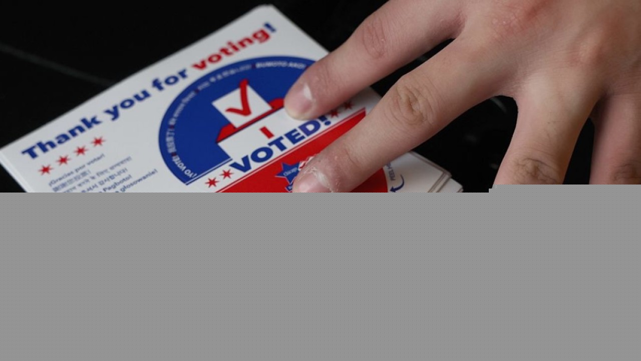 Chicago mayoral race heats up as candidates begin collecting signatures