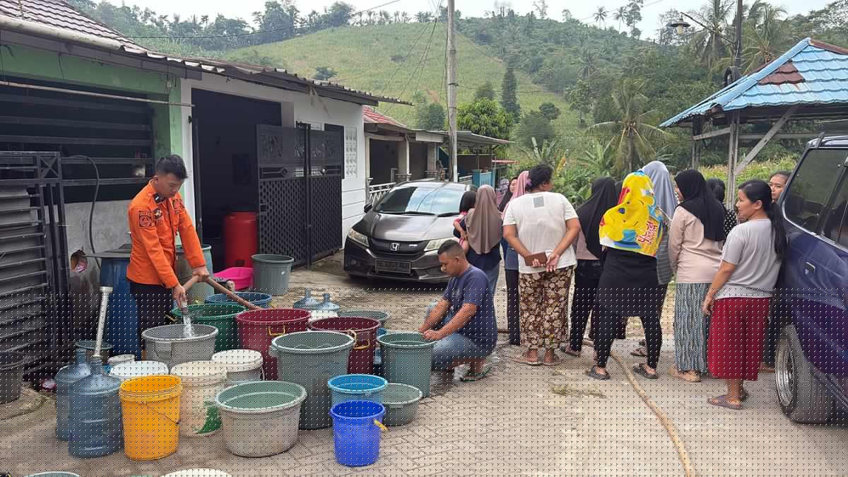 Kemarau Ekstrem di Lampung, BPBD Kirim 20.000 Liter Air