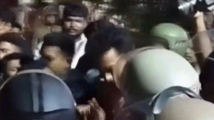 Several injured in clash between DYFI and Youth Congress activists in Kannur over flex board row