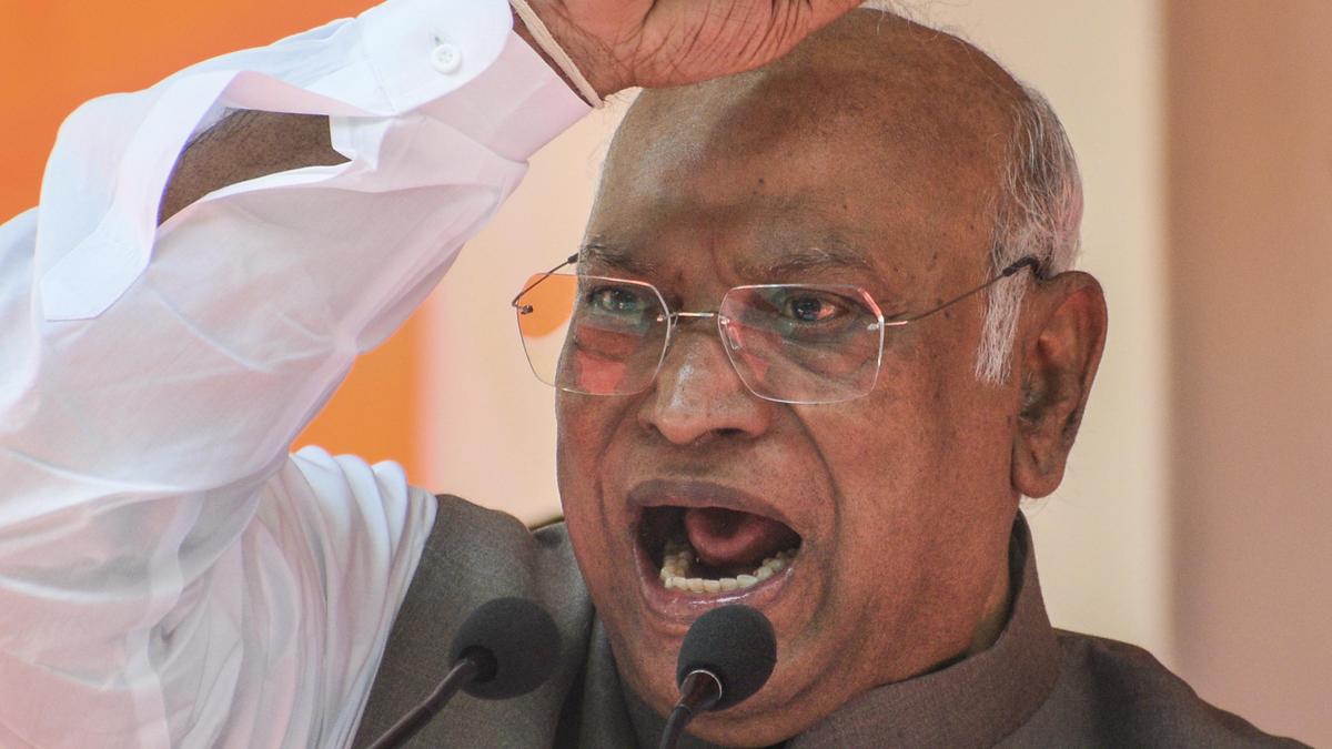 Congress is taking up students’ issues, Rahul went to Prayagraj to meet students: Kharge