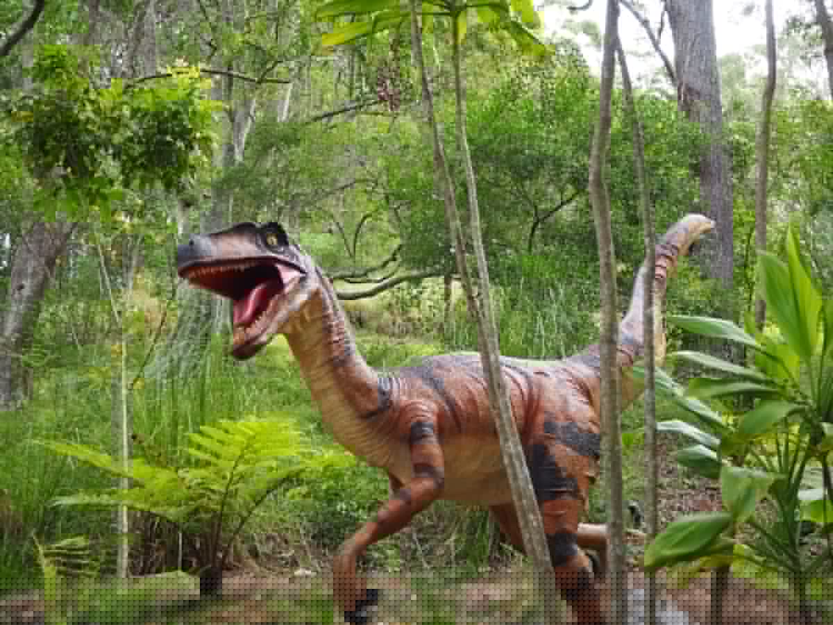 More Than 60 Dinosaurs At OKC Zoo