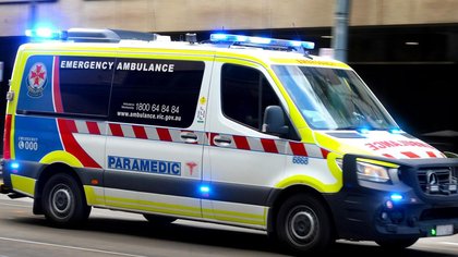 Teenage girl killed in holiday crash with allegedly stolen car in Wodonga