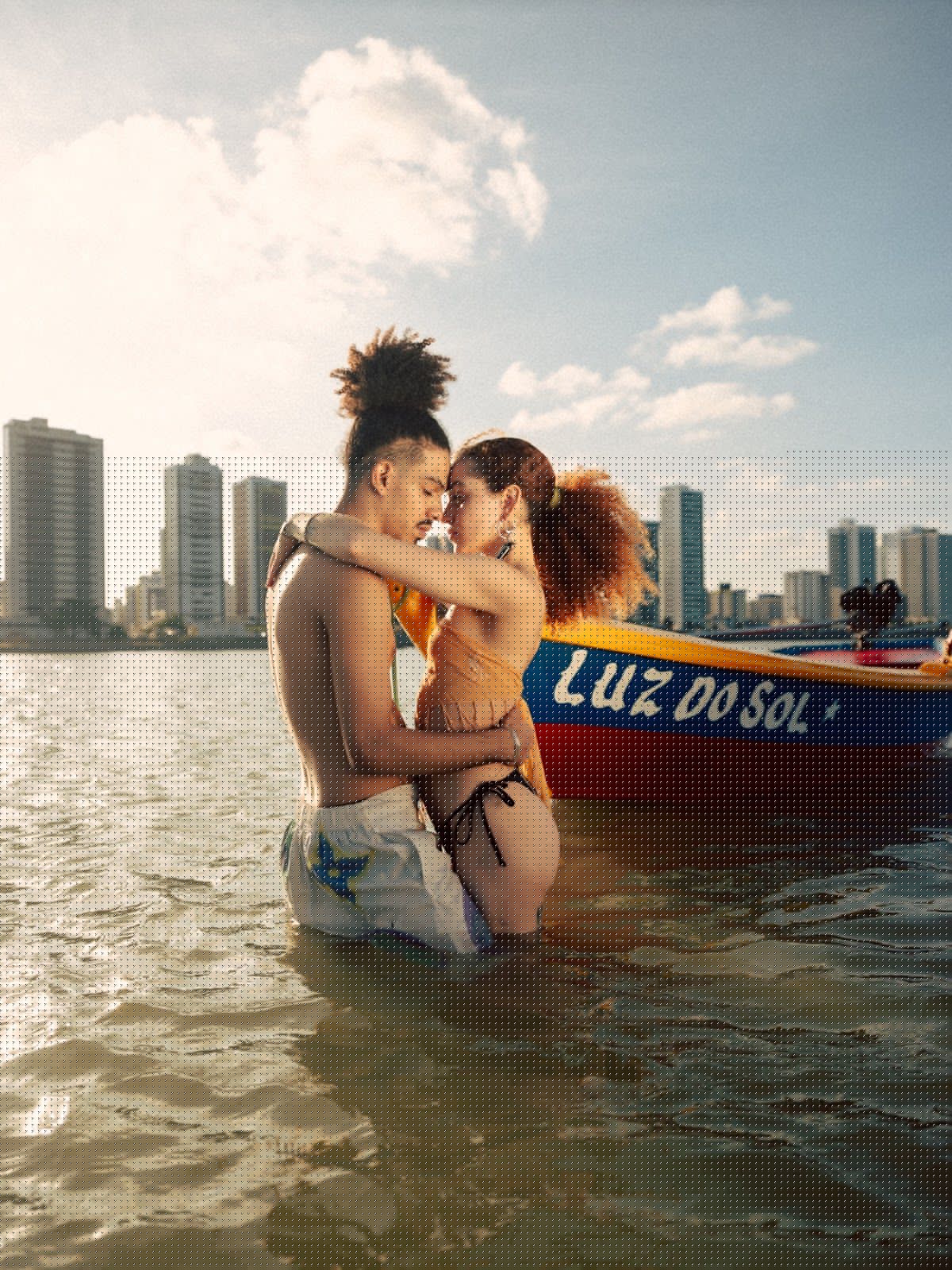 Léo da Bodega lança clipe de ‘ZunZunZum’, single produzido por vencedores do Grammy