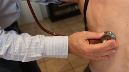 Déserts médicaux : "J’ai 3500 patients, vous imaginez si je m’en vais..." ces médecins ariégeois contraints de sacrifier leur retraite
