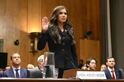 Insider Explains Kristi Noem's New Role After Trump Taps Tom Homan to Lead Minneapolis ICE Response