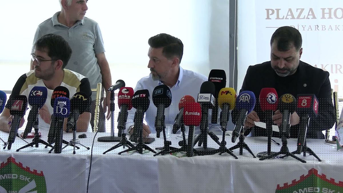 Amedspor'dan transfer açıklaması: 17 transfer yaptık, sıfırdan takım kurduk