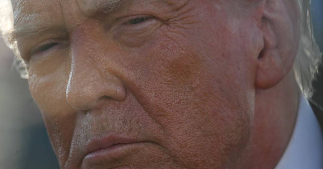 Trump tenta evitar implosão do dólar e JP Morgan fala em revisão de tarifa