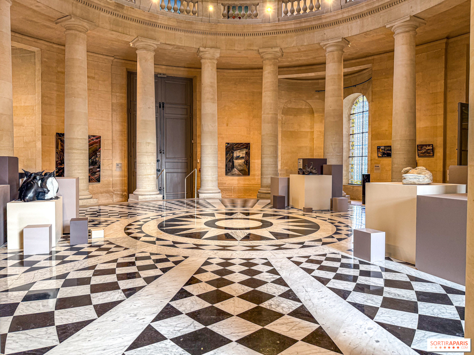 Autrefois c'était un hôpital royal... aujourd'hui, c'est un centre culturel en région parisienne !