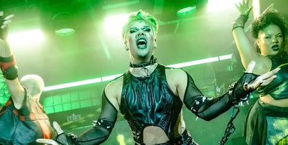 Jan on channelling Oscar Wilde, a decade of drag and telling fans to ‘have sex in the bathroom’