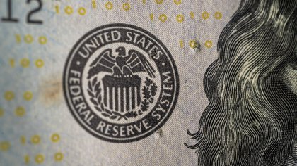 The Fed Pauses Rate Cuts – But AI Wealth Is the Real Story