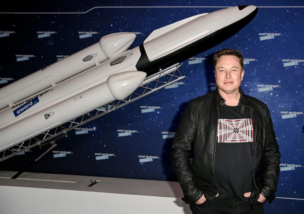 SpaceX Signs Vietnam's VinSpace For 2027 Satellite Launch As Space Ambitions Grow Rapidly
