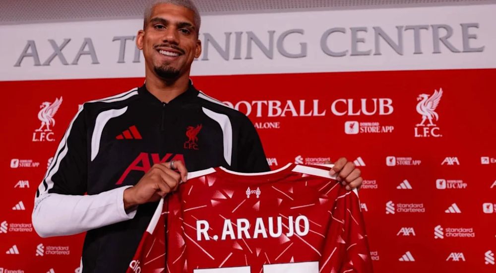 Liverpool Sign Araujo On Loan From Barcelona