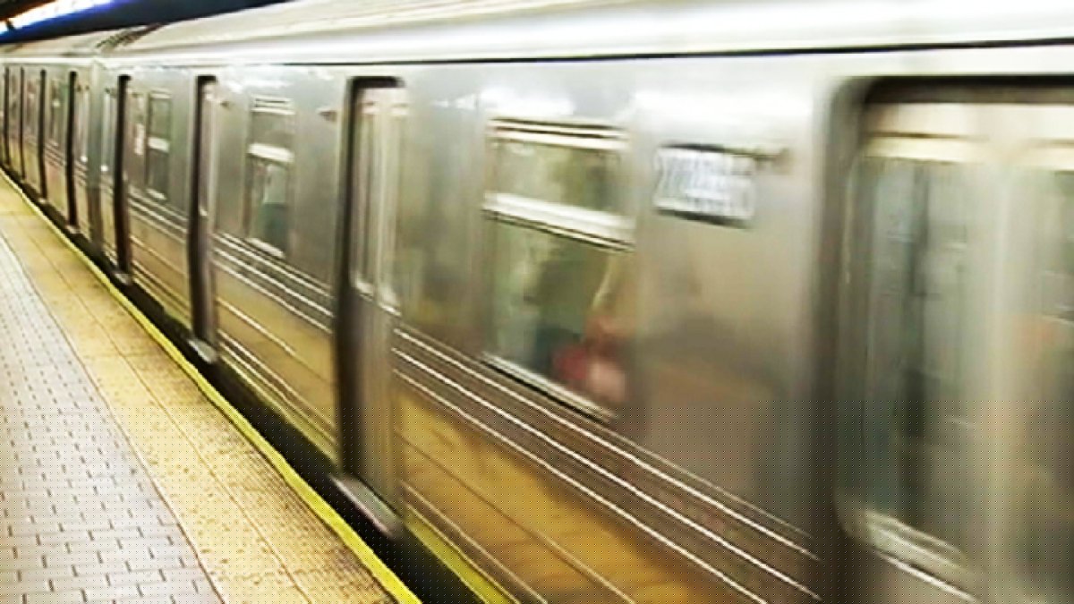 Man shoves woman off NYC subway after argument, chokes her on ground: Cops