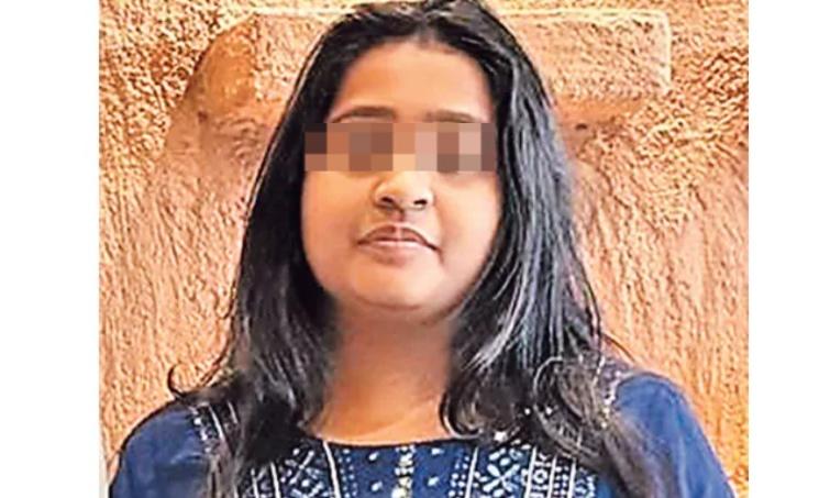 Guntur: 24-Year-Old Daughter of Vijayawada Traffic DCP Dies in Road Accident
