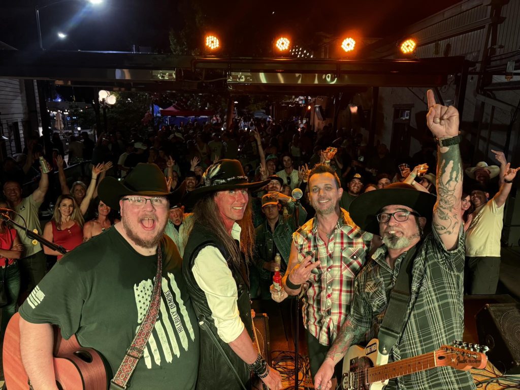 A western après ski party, magic, family dining made fun and more this weekend in the Vail Valley