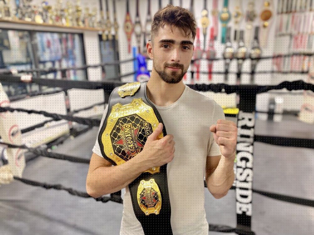 Stratford Muay Thai fighter wins kickboxing title